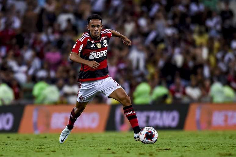 Trio reforça o sub-20 do Flamengo contra o Red Bull Bragantino, pelo Brasileiro da categoria