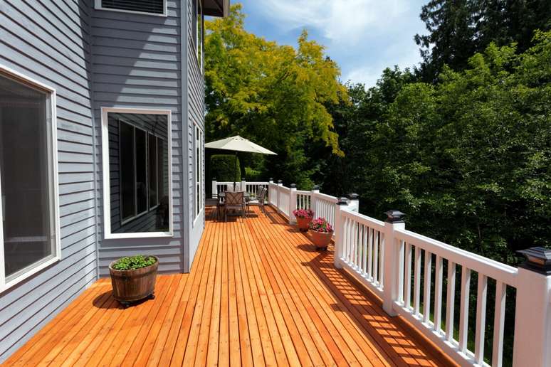 Os decks de madeira ecológica são opções mais sustentáveis 