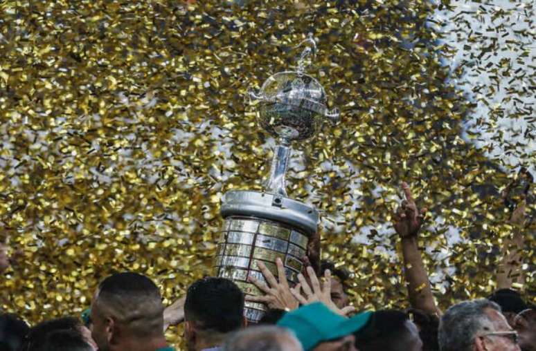 O campeão da Libertadores de 2024 e mais dois clubes escolhidos pelo ranking da Conmebol representarão a América do Sul no Mundial. FOTO: LUCAS MERÇON / FLUMINENSE F.C.