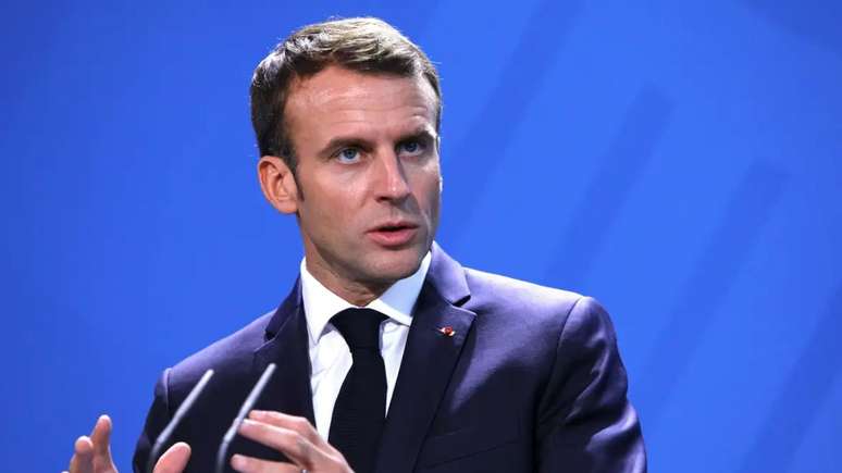 Emmanuel Macron deve ficar refém da oposição nos três anos de mandato que tem pela frente.