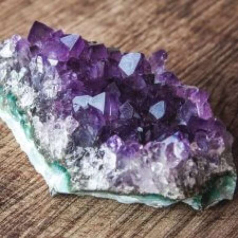 FENG SHUI INDICA CRISTAIS E PEDRAS PARA A &Aacute;REA DE ESPIRITUALIDADE E SABEDORIA NO SEU LAR