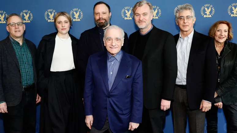 Martin Scorsese (frente) com alguns dos outros melhores diretores de cinema deste ano, incluindo Christopher Nolan (centro-direita) e Greta Gerwig (segunda à esquerda)