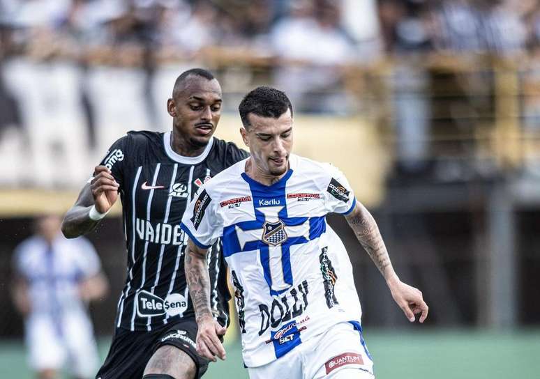 Corinthians se despede do Paulistão com empate com o Água Santa. 