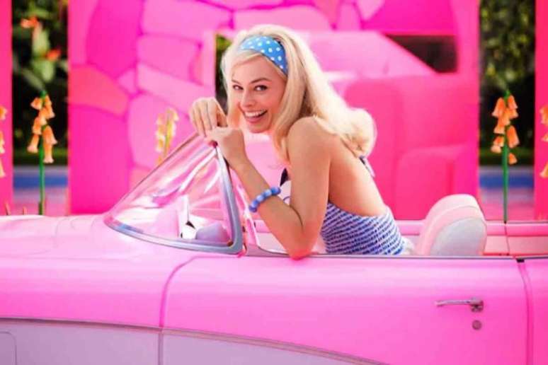 A atriz australiana Margot Robbie está vivendo o auge da sua carreira com o sucesso da boneca Barbie no cinema. Entretanto, ela não foi indicada ao Oscar de Melhor Atriz pelo filme.