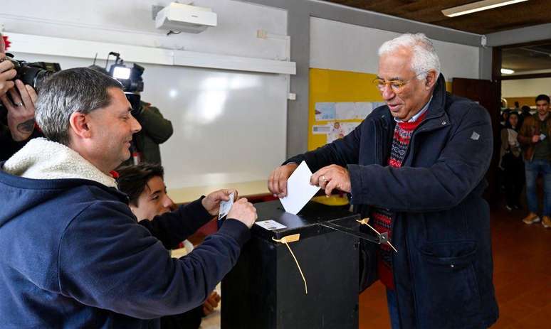 Primeiro-ministro socialista António Costa foi derrotado nas urnas