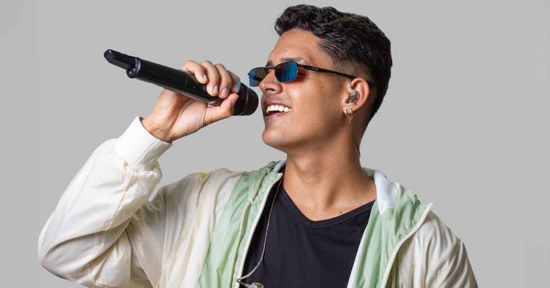 Tiago Mendes anuncia lançamento do álbum &ldquo;Não Me Satisfaz&rdquo; nas