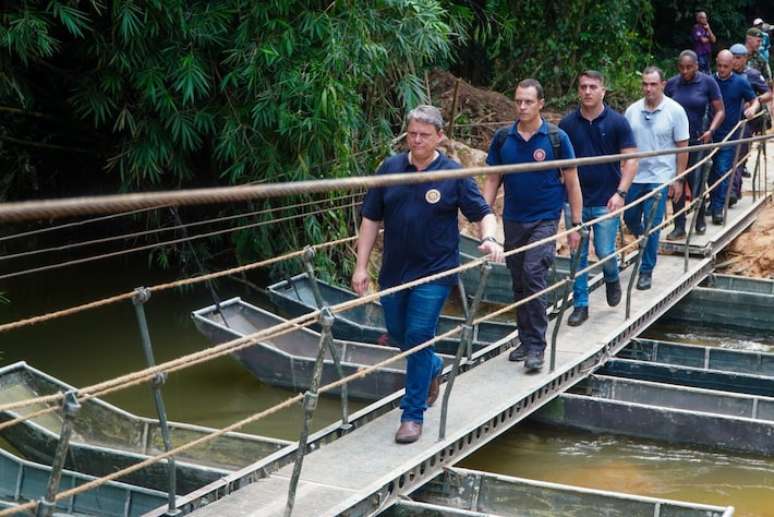 Após chuvas, governo de SP vai construir três pontes em Ubatuba.