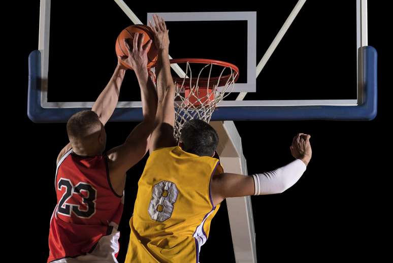 O basquete está entre os esportes populares no Brasil e também nas casas de apostas