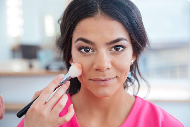 Can exercising with makeup be harmful to your skin?
