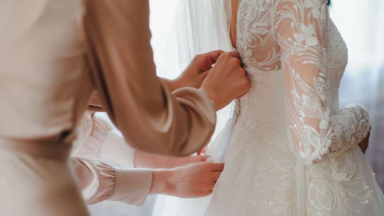 Veja critérios para escolher vestido de noiva ideal