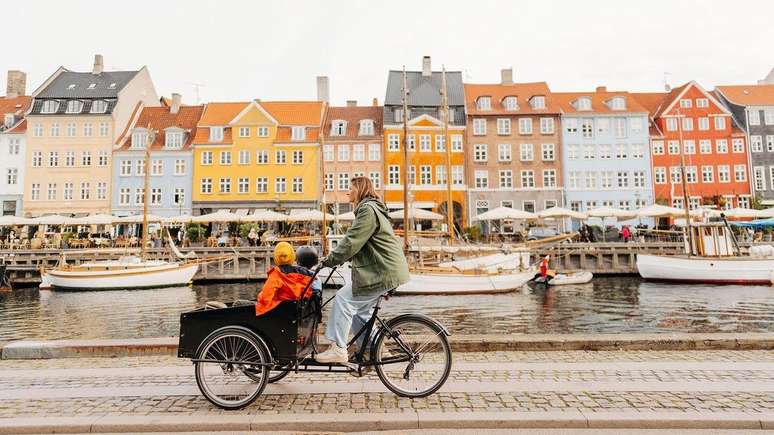 A Dinamarca favorece há muito tempo o trabalho flexível e prioriza os compromissos familiares