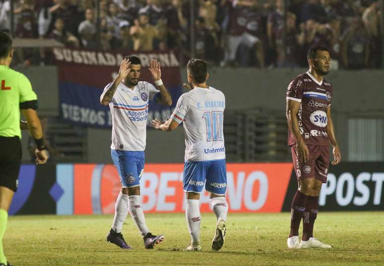 Nos pênaltis, Bahia vence Caxias e avança na Copa do Brasil