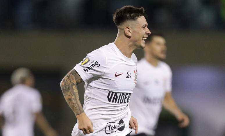 Novo camisa 10! Corinthians anuncia mudança de numeração de Rodrigo Garro.