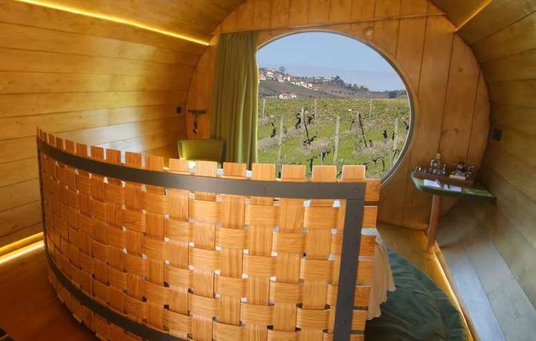 Na Quinta da Pacheca, em Portugal, barris de vinho que foram transformados em quartos