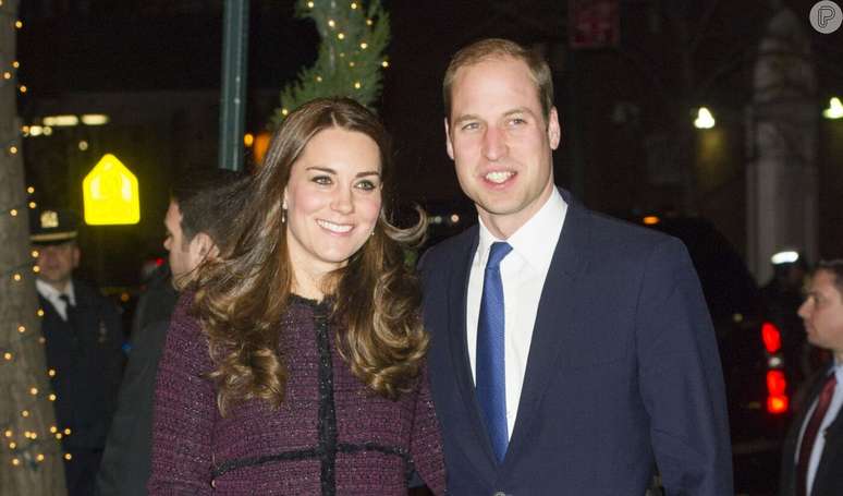 Príncipe William fala sobre Kate Middleton em visita à escola após mais de 2 meses de sumiço.