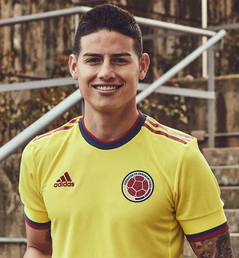 Famoso Jogador De Futebol Colombiano Melhor Colombiano Em Atuação No