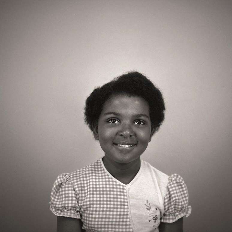 S&ocirc;nia, fotografada por Mendes ainda na inf&acirc;ncia, morreria de cirrose hep&aacute;tica aos 23 anos