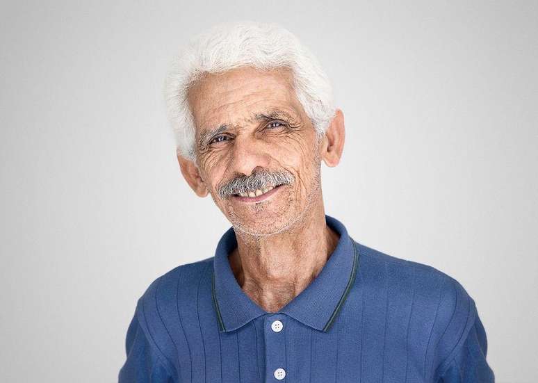 Jo&atilde;o Mendes &eacute; propriet&aacute;rio da mais antiga loja de servi&ccedil;os fotogr&aacute;ficos da comunidade, e trabalha h&aacute; cinquenta anos no mesmo endere&ccedil;o