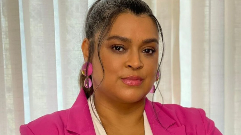 Preta Gil enchants when she appears in a low-cut swimsuit and a motivational message: ‘Let us’