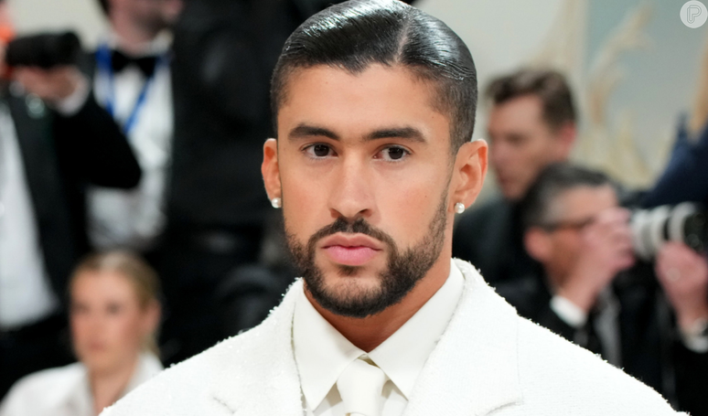 Bad Bunny: from the origin of the name to the meeting with a famous model, discover 5 curiosities about the greatest phenomenon of Latin music