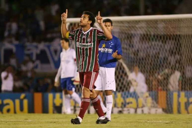 Fred celebra virada contra o Cruzeiro em 2009 