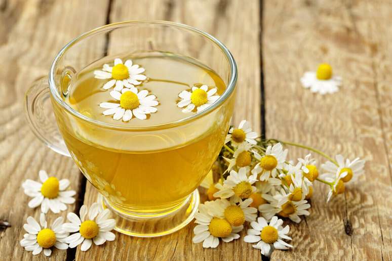 Chá de camomila ajuda a reduzir o estresse 
