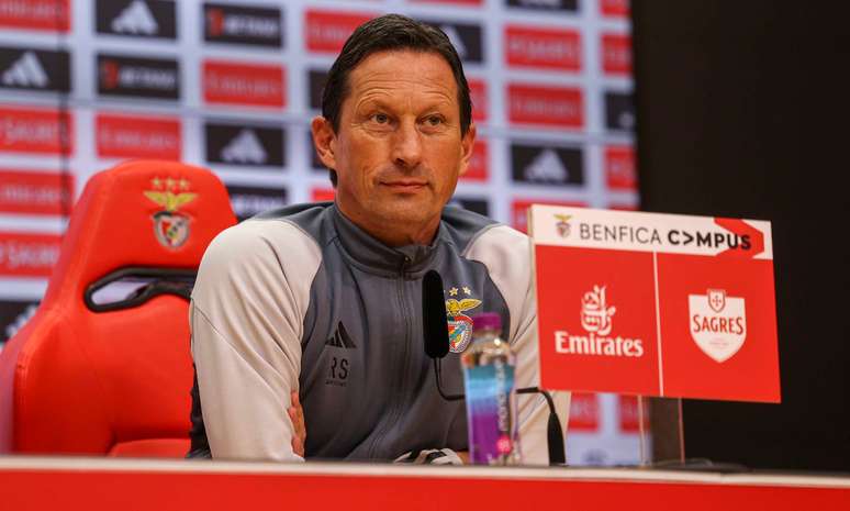 Roger Schmidt, técnico do Benfica, em coletiva de imprensa 