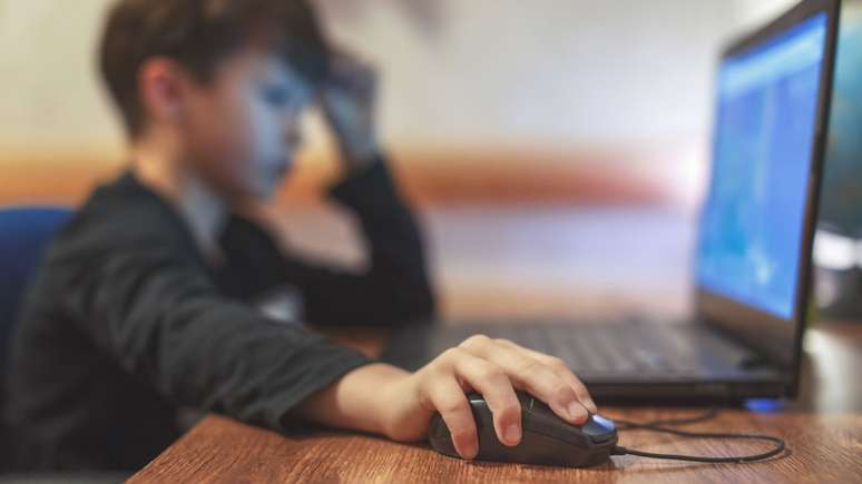 4 tips to protect your children online