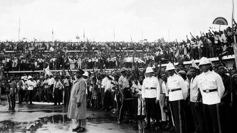 Quase 100 mil pessoas receberam Selassie em sua chegada a Kingston