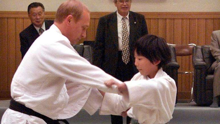 Em 2000, uma menina japonesa de 10 anos derrubou Putin em Tóquio