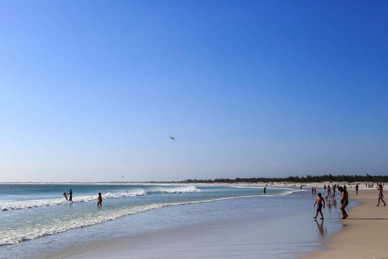 Como o próprio nome entrega, a Praia Grande tem uma extensa faixa de areia