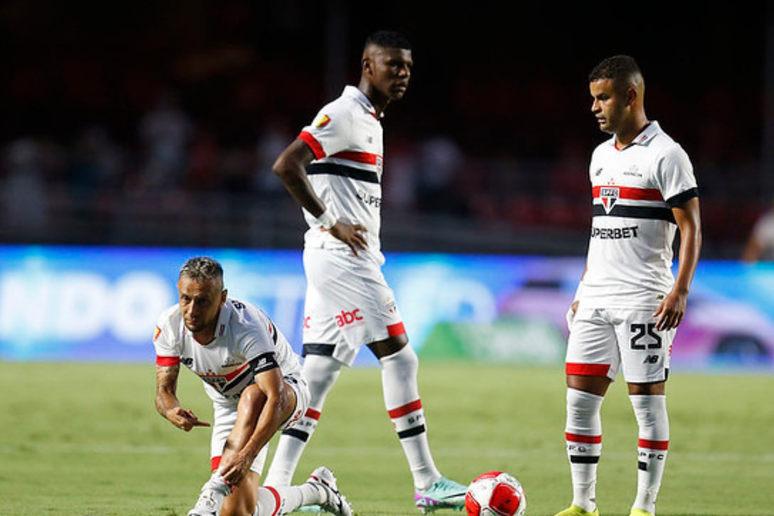 São Paulo eliminado nos pênaltis 