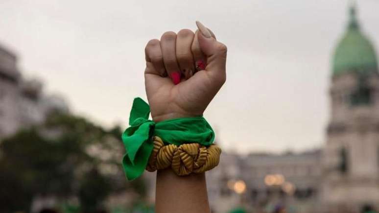 Milei descreveu os ativistas pelo direito ao aborto como 'assassinos de lenços verdes'