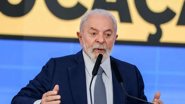 Lula afirma que país correu risco de golpe em função das eleições