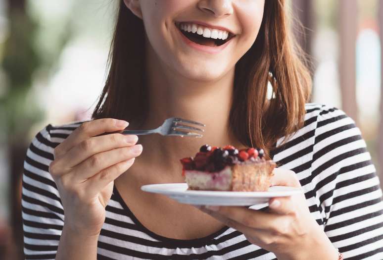 Veja como é possível manter os doces na rotina alimentar e emagrecer com saúde