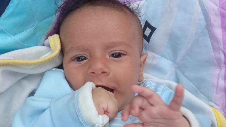 Uma foto do bebê Jamal al-Kaferna logo após o nascimento, em agosto de 2023