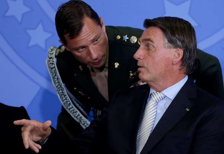 O tenente coronel do Exercito e o ex-presidente Jair Bolsonaro. FOTO:DIDA SAMPAIO/ESTADAO