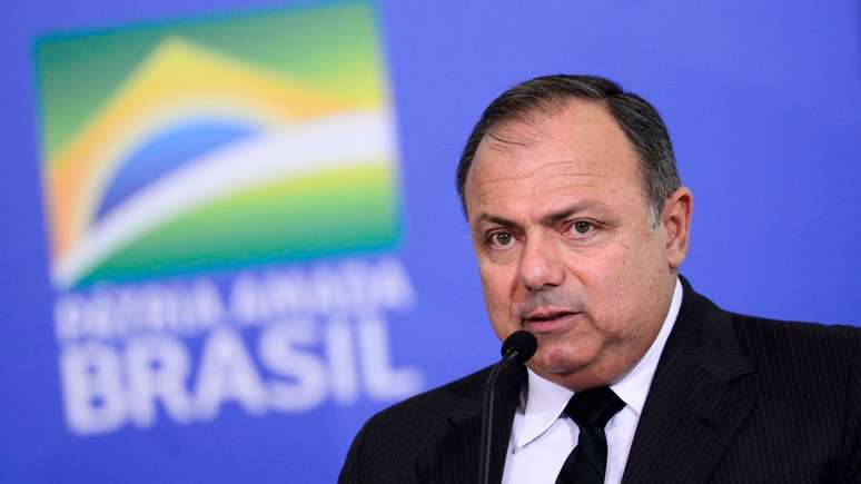 Eduardo Pazuello irá prestar depoimento à PF para explicar reunião com Bolsonaro