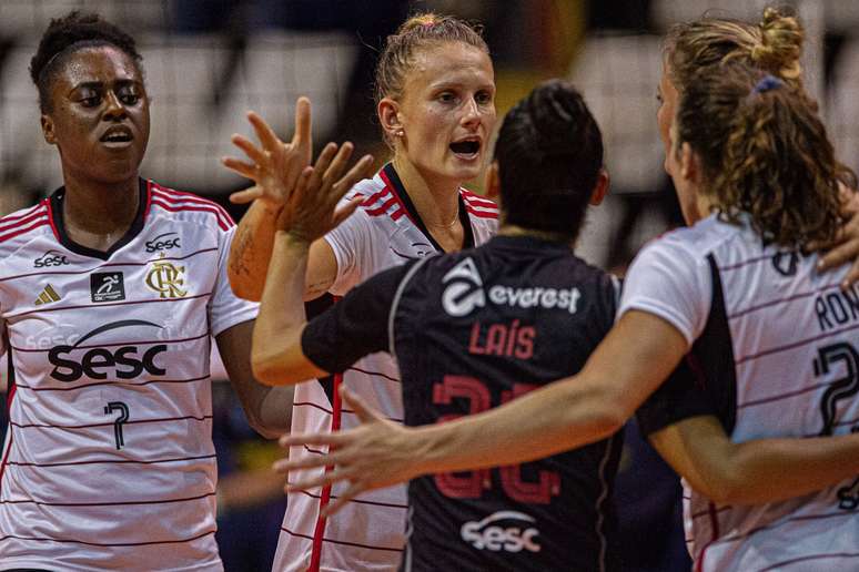 Kimberlly foi destaque do Sesc Flamengo contra o Bluvolei