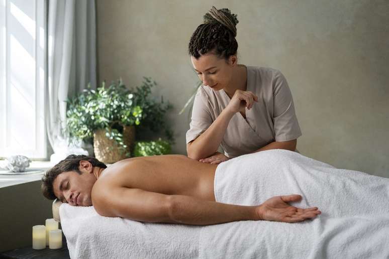When to perform nuru massage and to whom is it recommended?