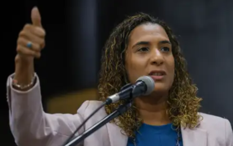 Segundo  a  ministra  Anielle  Franco,  a  eliminação do feminicídio tem que ser para toda a população