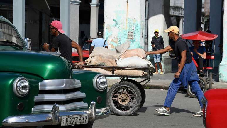 O aumento do pre&ccedil;o da gasolina tem causado preocupa&ccedil;&atilde;o entre os cubanos