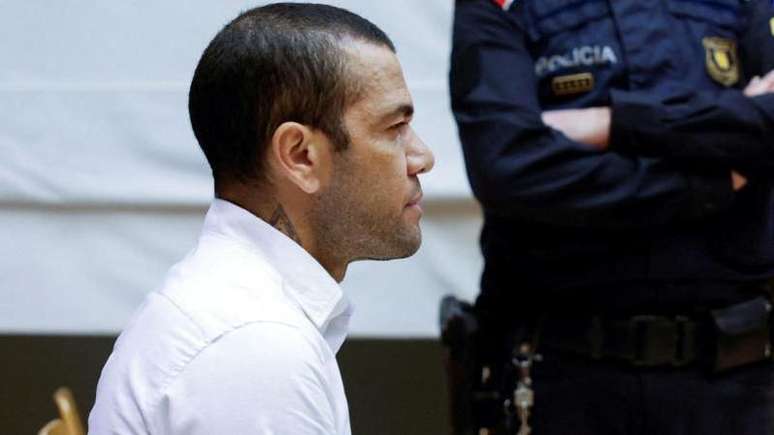 Daniel Alves durante o julgamento em Barcelona em fevereiro