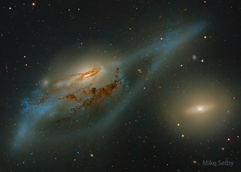 Galáxias principais em parte da Cadeia de Markarian (Imagem: Reprodução/Mike Selby)