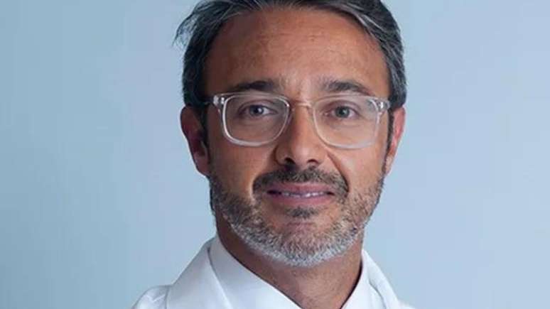 Médico brasileiro Leonardo Riella