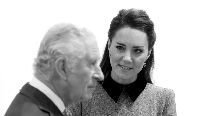 Em luta contra um câncer, Rei Charles III se pronuncia após Kate Middleton revelar a mesma doença: 'Momento difícil'.