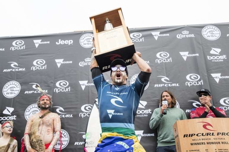 Italo Ferreira foi campeão na WSL no evento de Bells em 2018. 