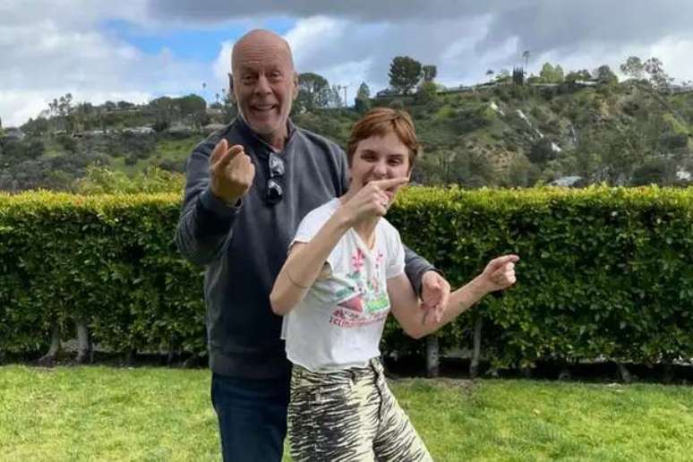 Bruce Willis posa com a filha Tallulah