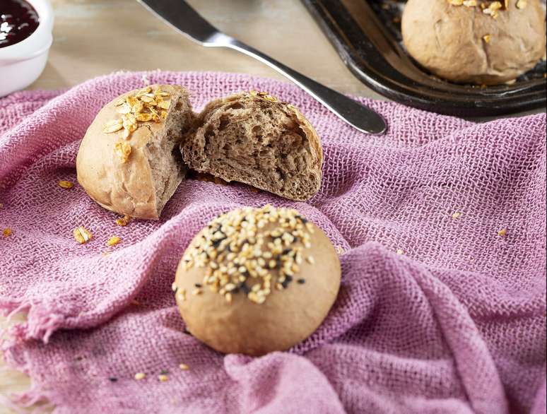 Aprenda a fazer a receita de pão de açaí