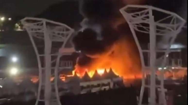 Fire hits a Lollapalooza tent on the eve of the first day of the festival